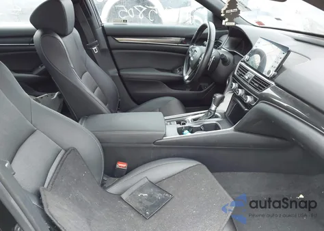 2021 Honda Accord Touring 1.5T z USA, uszkodzony, nr VIN 1HGCV1F90MA800325